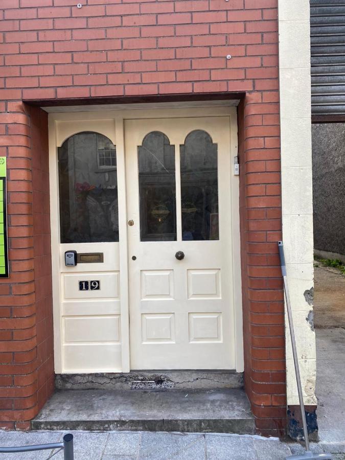 Central Lisburn Duplex Apartment Siren Stays Exterior photo