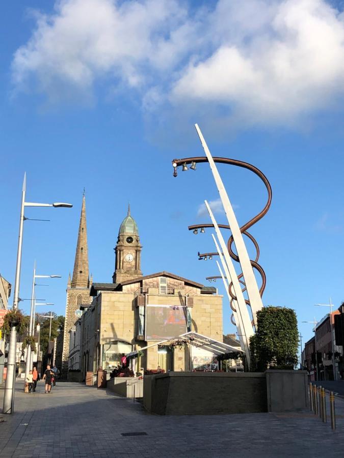 Central Lisburn Duplex Apartment Siren Stays Exterior photo